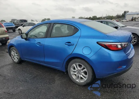 2018 Toyota Yaris Ia из США, поврежденный, VIN 3MYDLBYV0JY324563